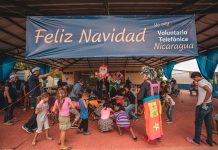 Voluntarios Telefónica llevan alegría a niñez de Pochomil