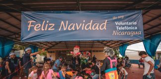 Voluntarios Telefónica llevan alegría a niñez de Pochomil