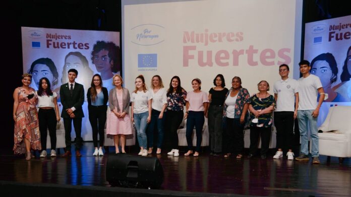 Mujeres fuertes