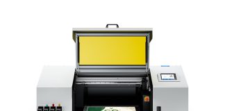 Roland DG impulsa nuevos mercados de impresión industrial con tinta UV de alta durabilidad