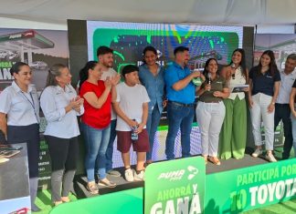 Puma Energy hace entrega del segundo Toyota Yaris Cross a Yader Cinco