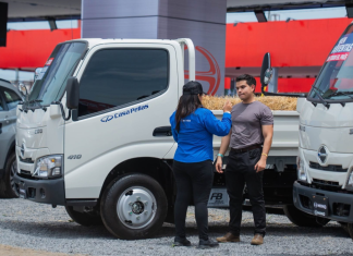Camiones HINO se presentan en Motosport Wiwilí 2026 con opciones de financiamiento para el sector productivo y comercial