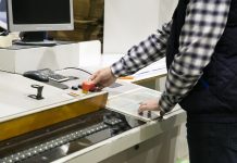 Producción gráfica bajo demanda: menos inventario y más agilidad para retail y franquicias